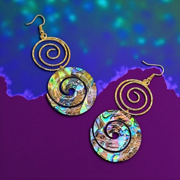 🆕️14K Gold Plated Spiral Abalone Shell Earrings | Lightweight Statement Dangles - Picture 4 of 9